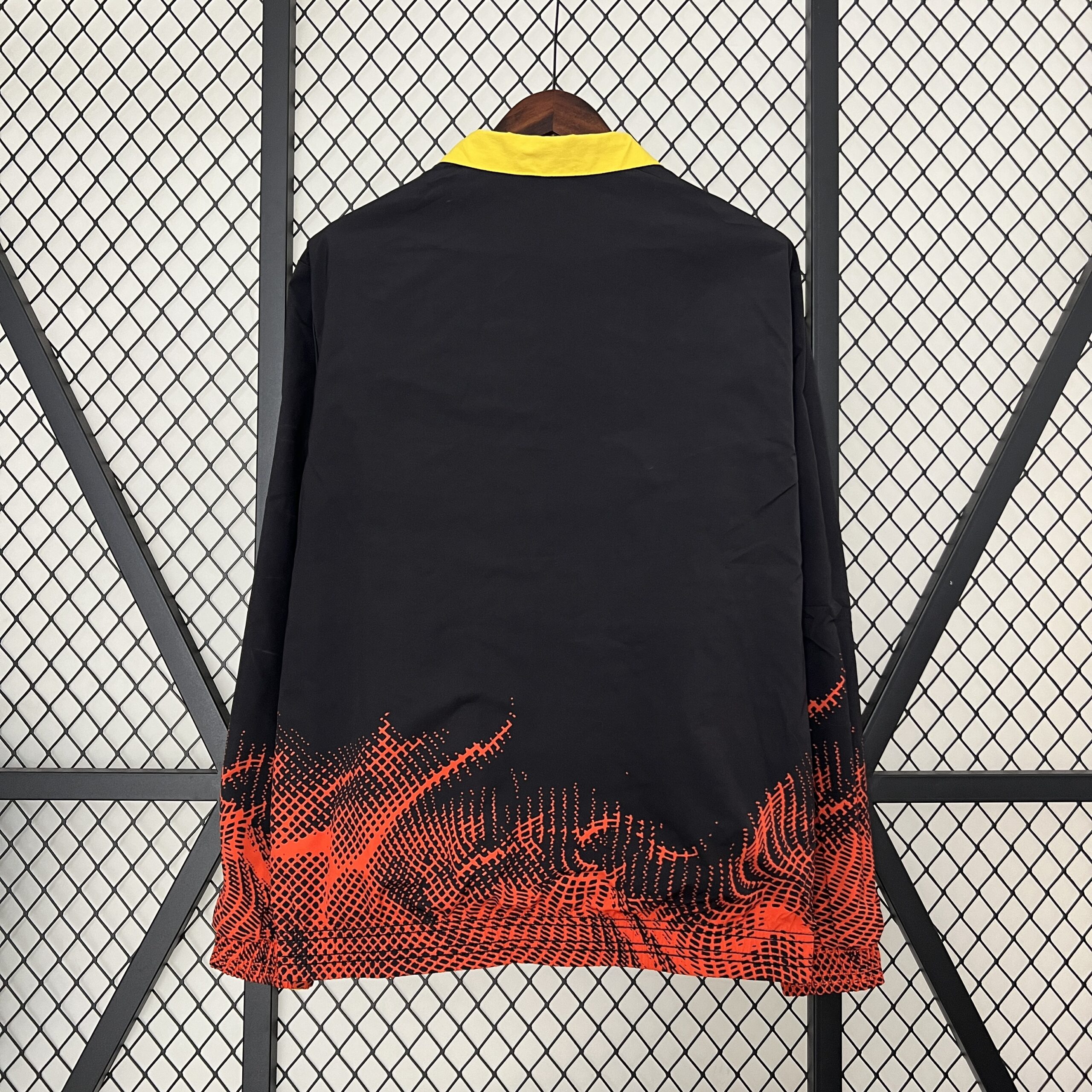 24 25 Real Madrid Trench Coat Reversible S-3XL - Image 5