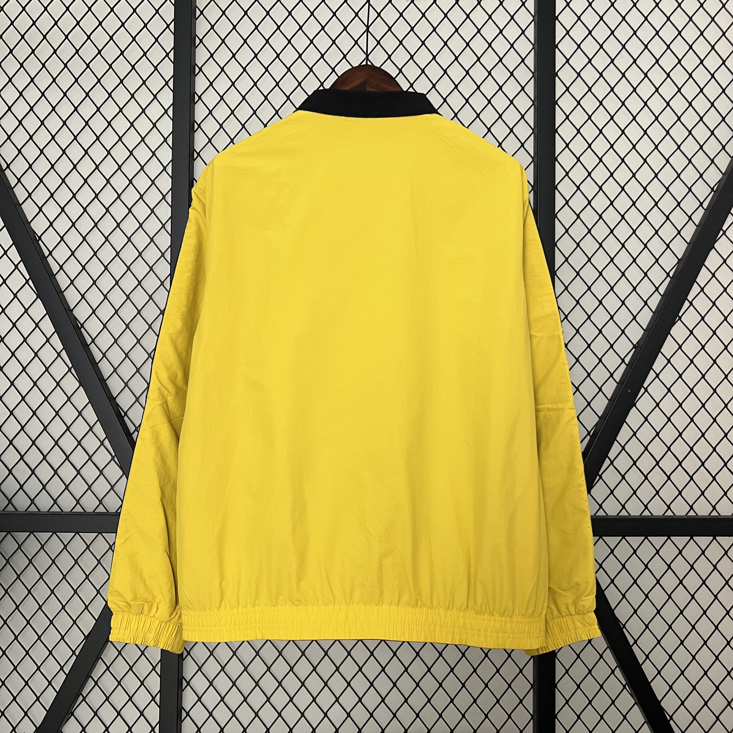 24 25 Real Madrid Trench Coat Reversible S-3XL - Image 6